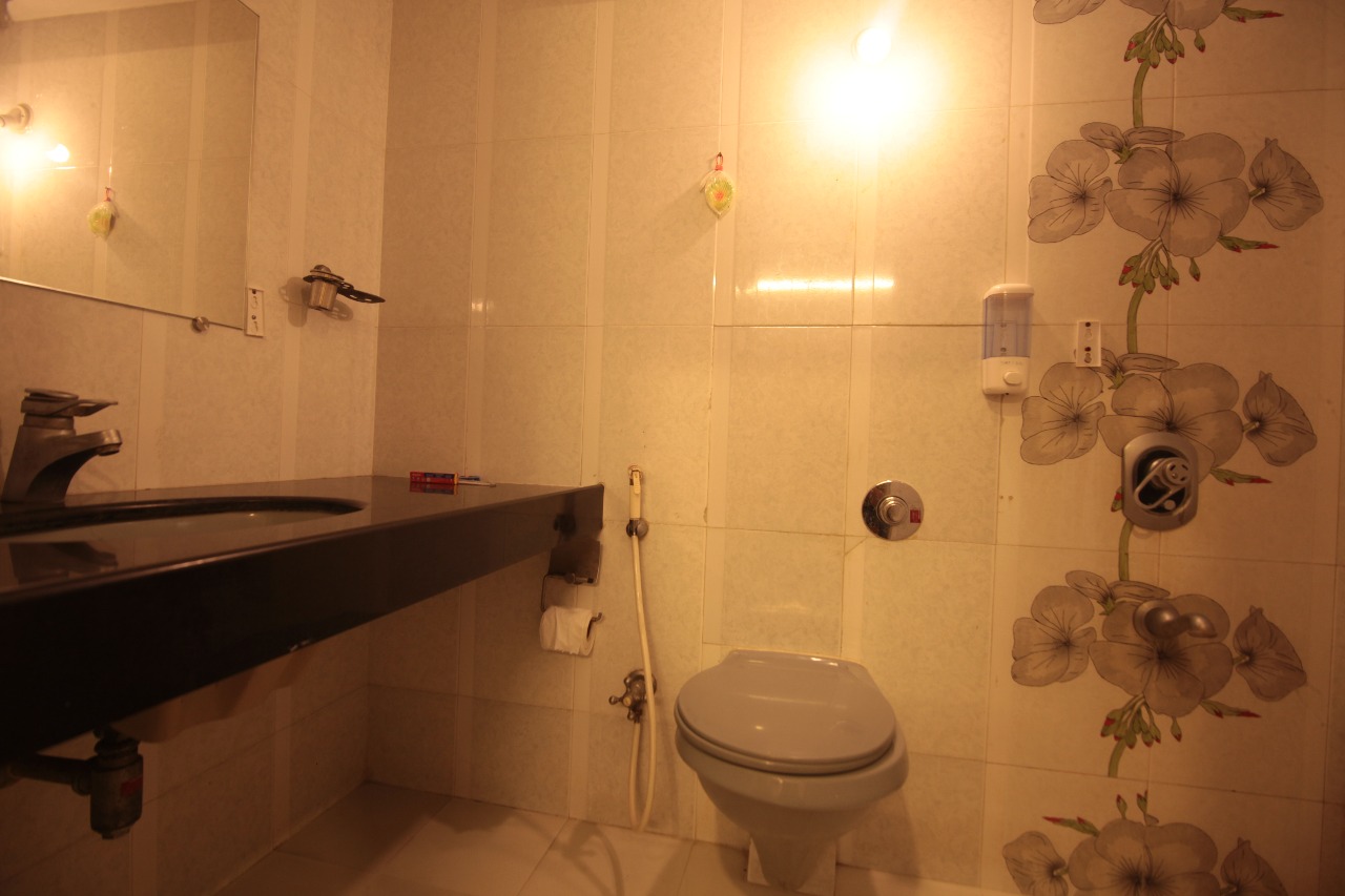 4 BHK Flats on Rent in Jasmine CHS, Bandra East