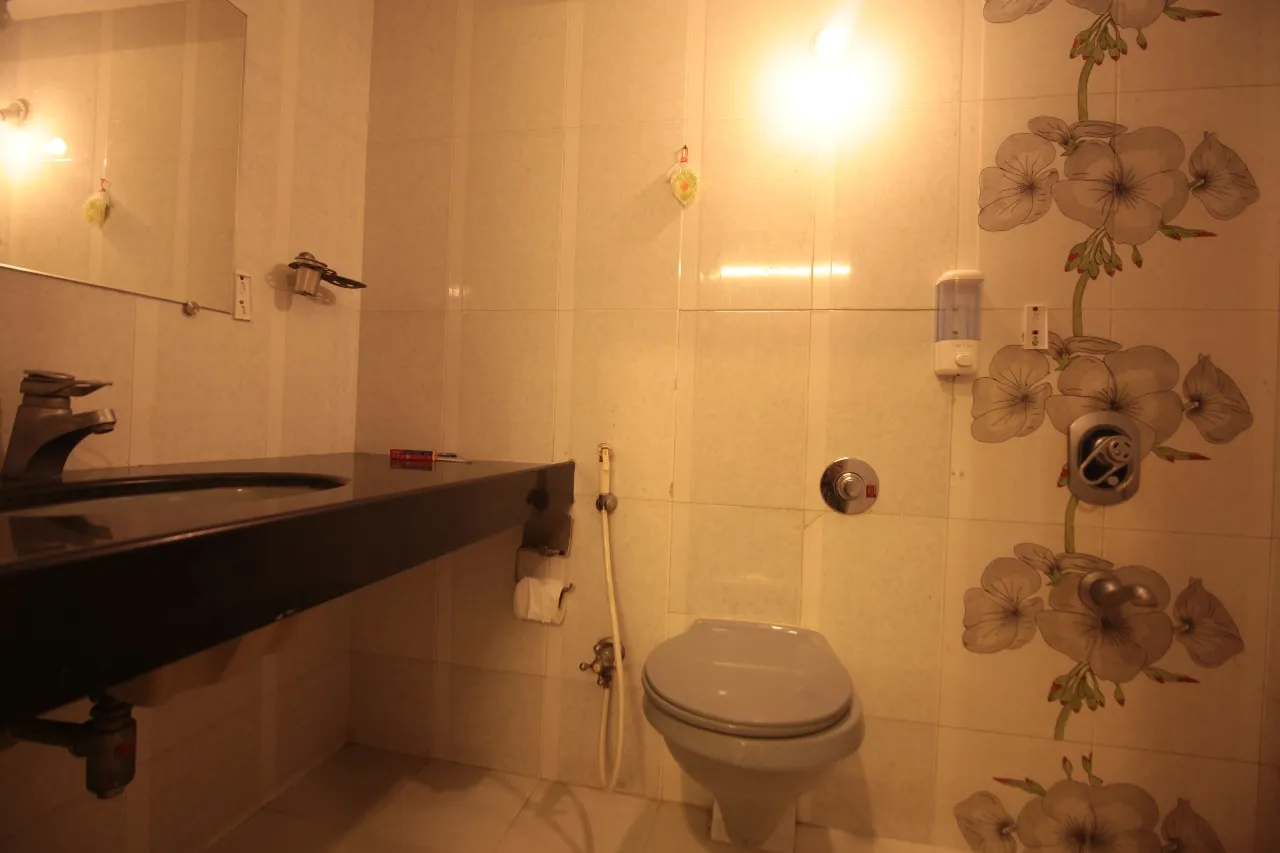 4 BHK Flats on Rent in Jasmine CHS, Bandra East