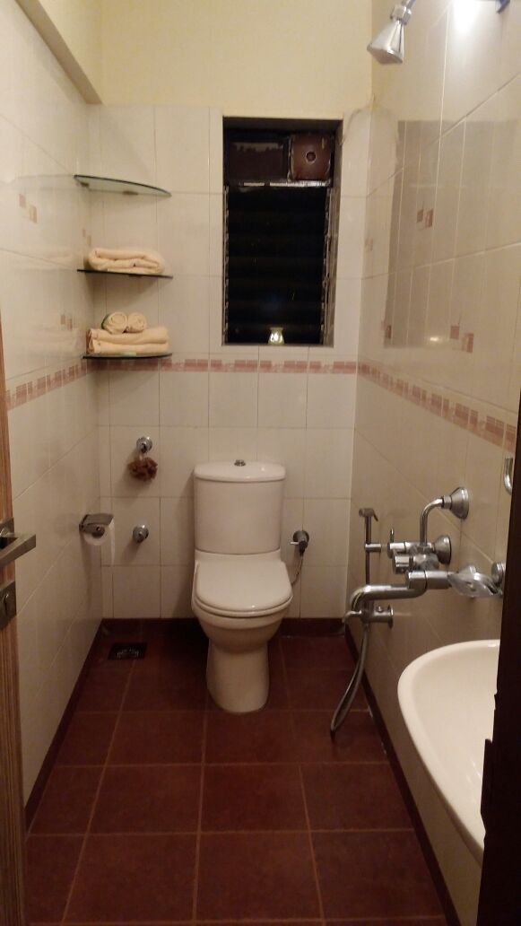 03 - Sea King, Bandra West