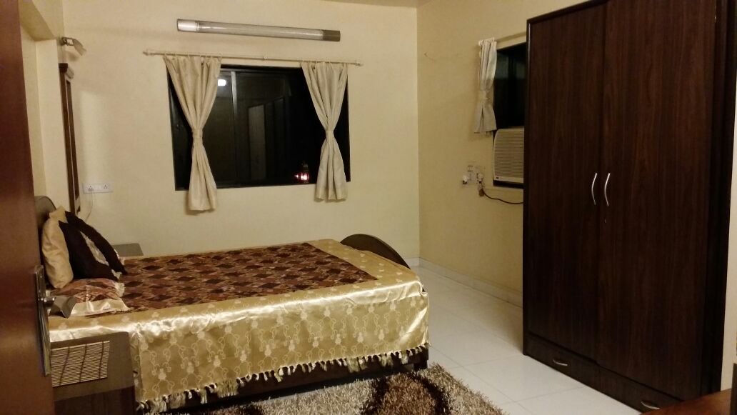 04 - Sea King, Bandra West