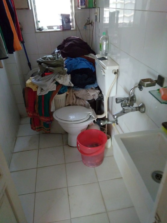 Master Bathroom - Dakshina Park, Juhu