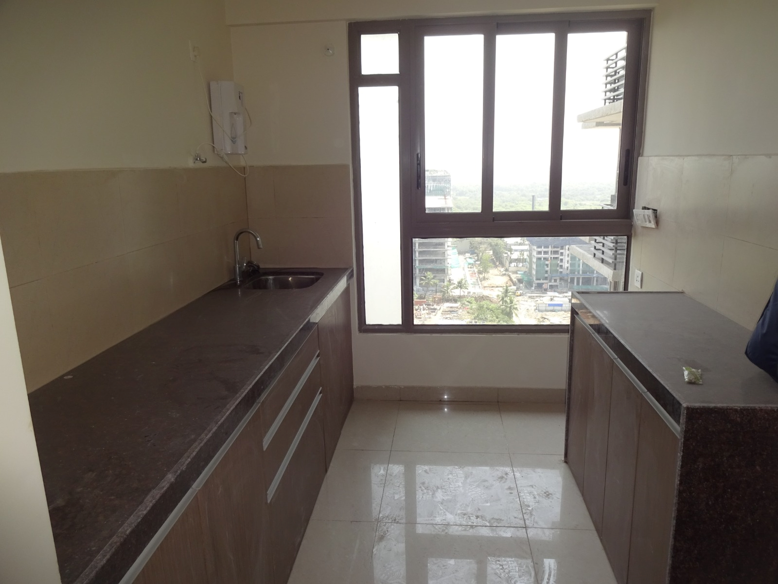 2 BHK Un Furnished in The Address - Promenade , Ghatkopar West
