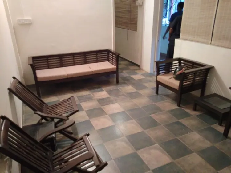 1 BHK Flats on Rent in Utility Mansion, Khar West