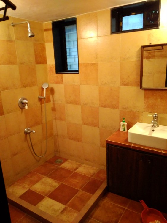 Master Bathroom - Utility Mansion, Khar West