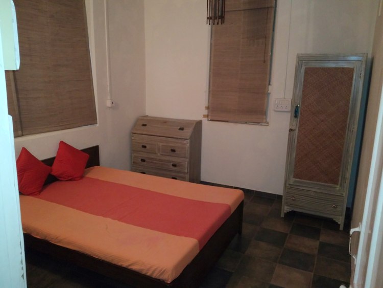 Master Bedroom - Utility Mansion, Khar West