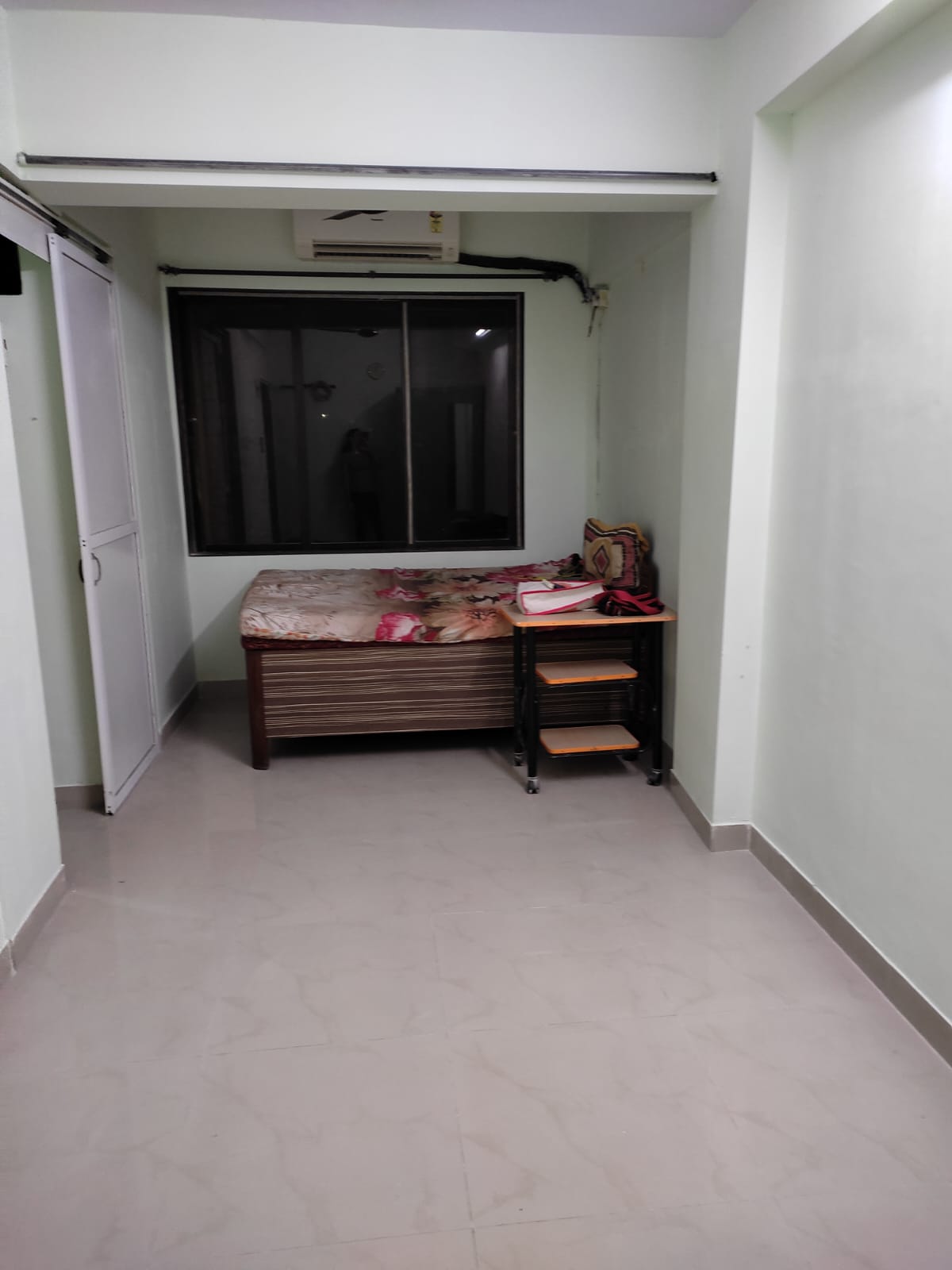 1 BHK Flats for Sale in Aakash Darshan, Santacruz East