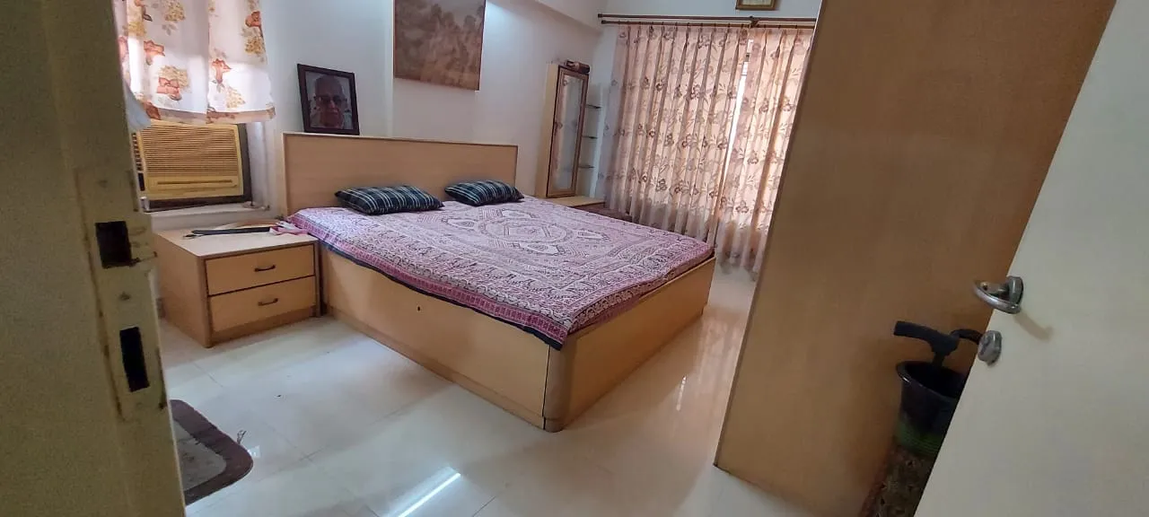 3 BHK Flats for Sale in Paradise, Khar West