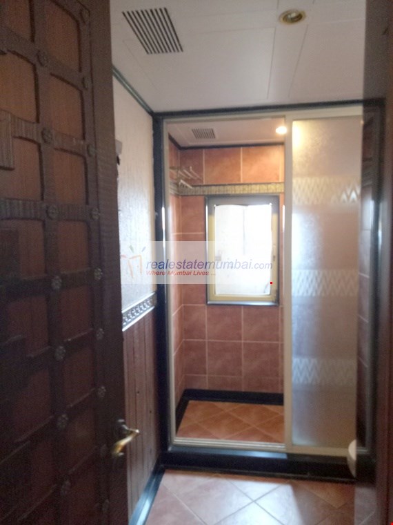 Bathroom 3 - Odyssey I, Powai