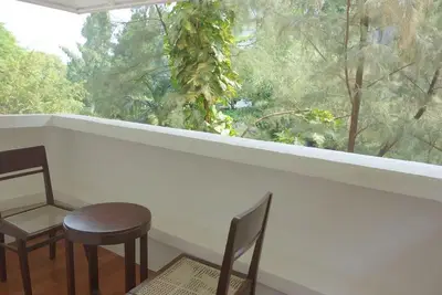 2 BHK Crescent, Bandra West — for Sale — photo 12 thumbnail