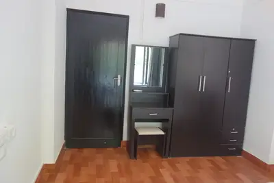 2 BHK Crescent, Bandra West — for Sale — photo 7 thumbnail