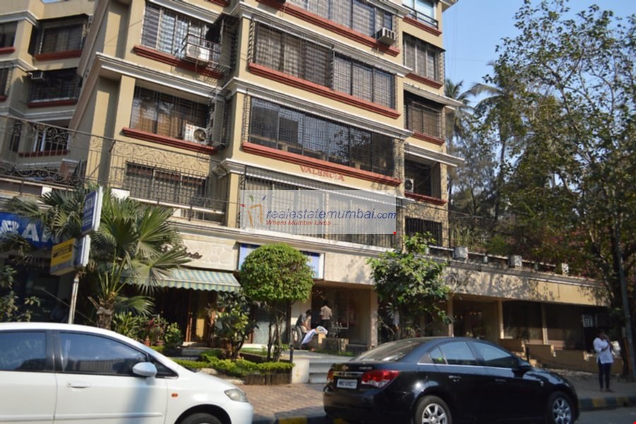 Valencia, Powai