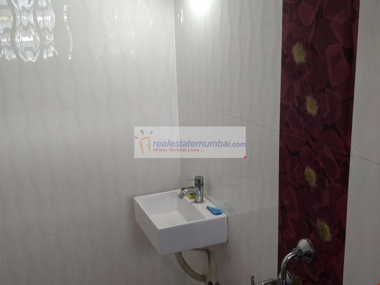 Master Bathroom - Om Chs, Santacruz East