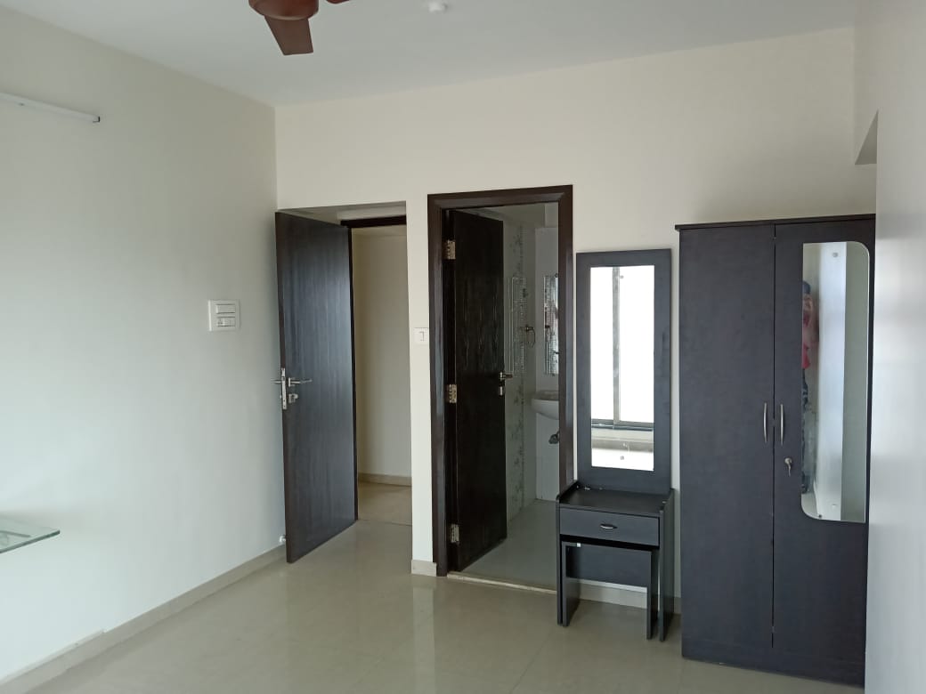 4 - Green Heights, Andheri West