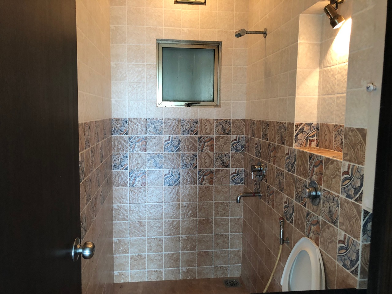 5 BHK Flats on Rent in Oberoi Woods, Goregaon East