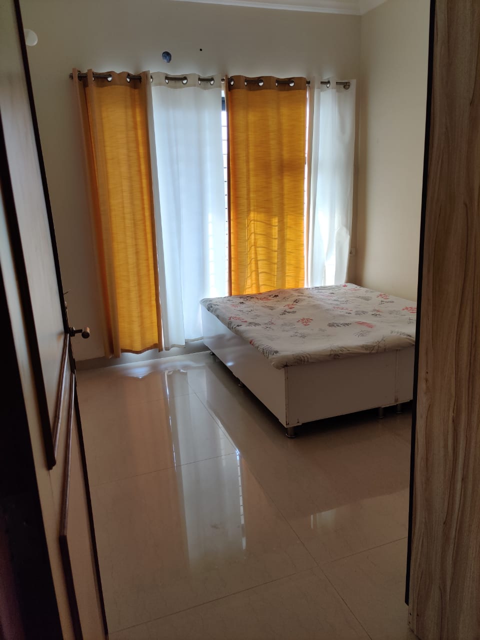 2 BHK Flats on Rent in Raheja Heights, Goregaon East