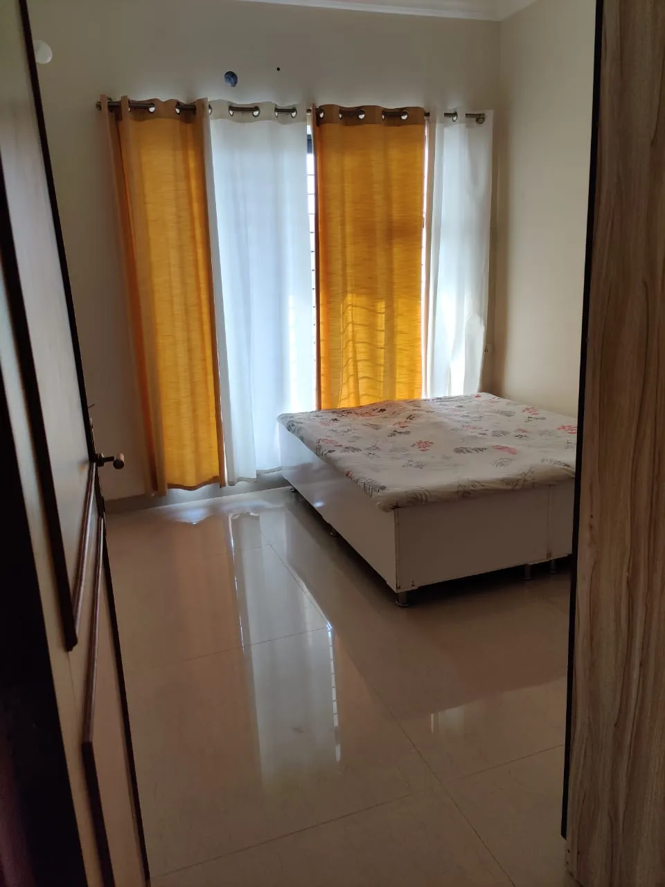 2 BHK Flats on Rent in Raheja Heights, Goregaon East