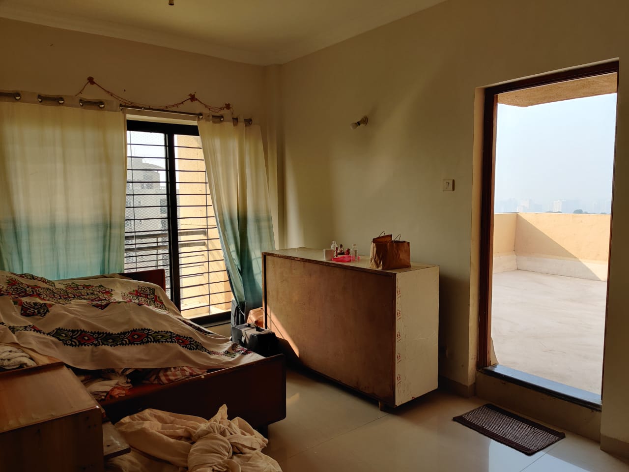 6 - Raheja Heights, Goregaon East