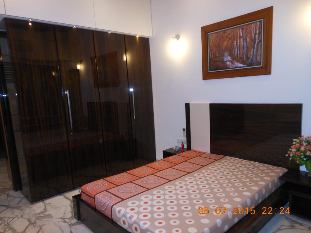 16 - Lodha Bellissimo, Mahalaxmi