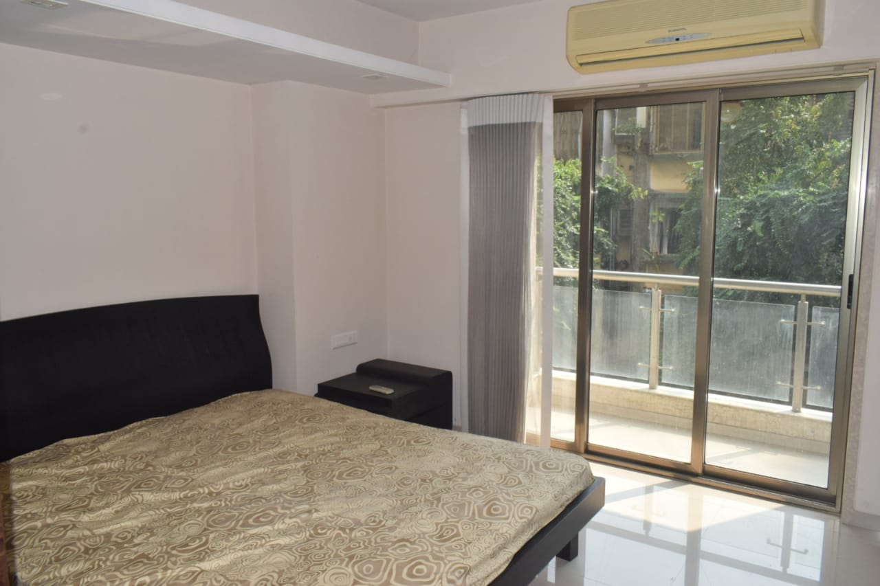 11 - Urvashi Terraces, Khar West