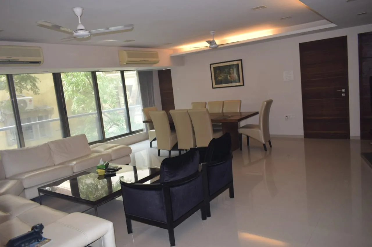 4BHK Flats for Sale in Urvashi Terraces, Khar West