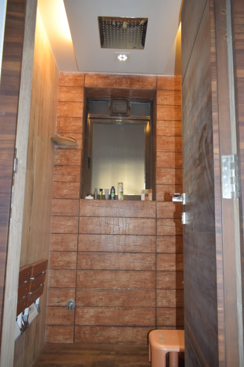 20 - Urvashi Terraces, Khar West