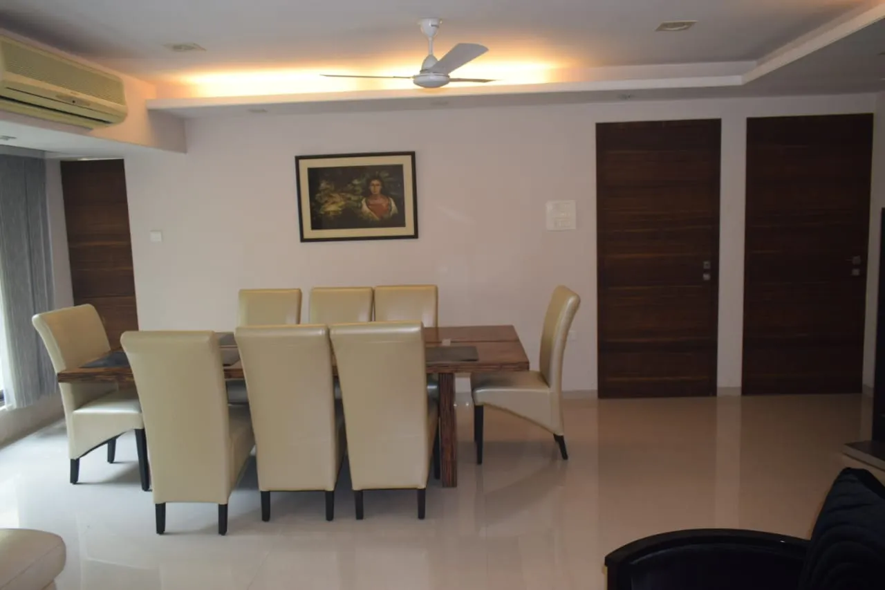4BHK Flats for Sale in Urvashi Terraces, Khar West