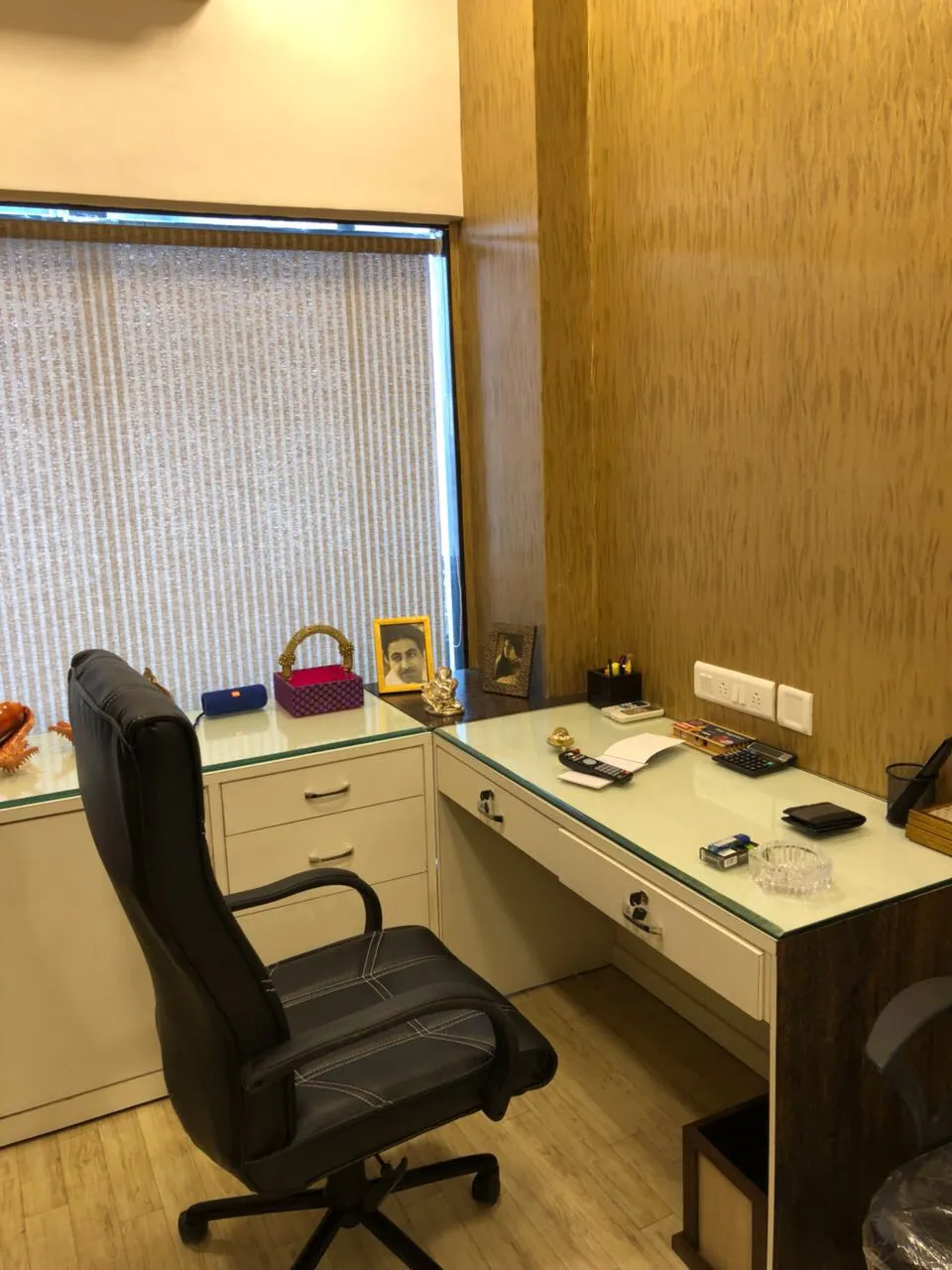  Offices for Sale in Crystal Plaza, Andheri West