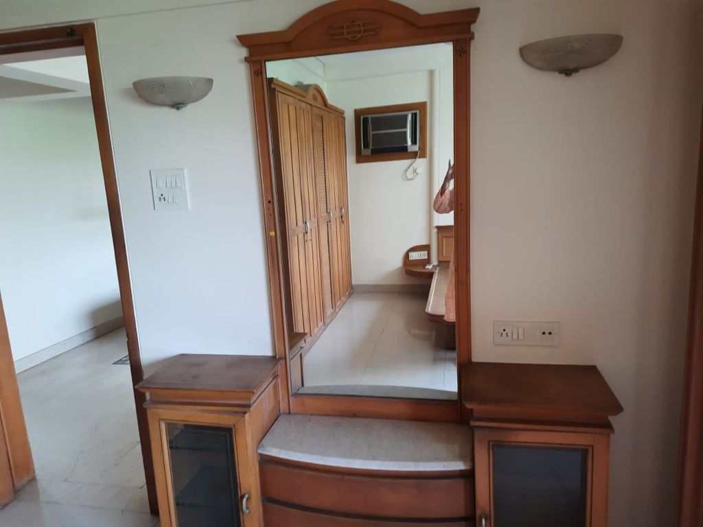 1 - Sea Breeze, Bandra West