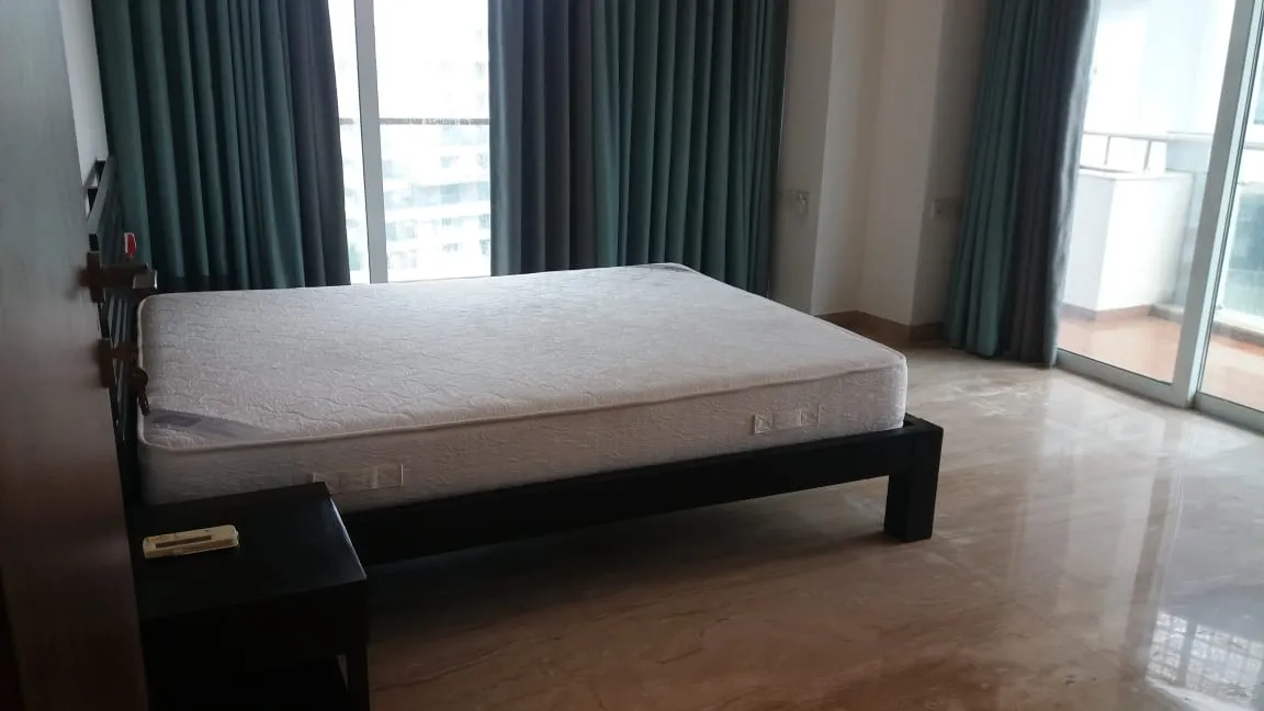 4 BHK Flats on Rent in Vasukamal, Bandra West