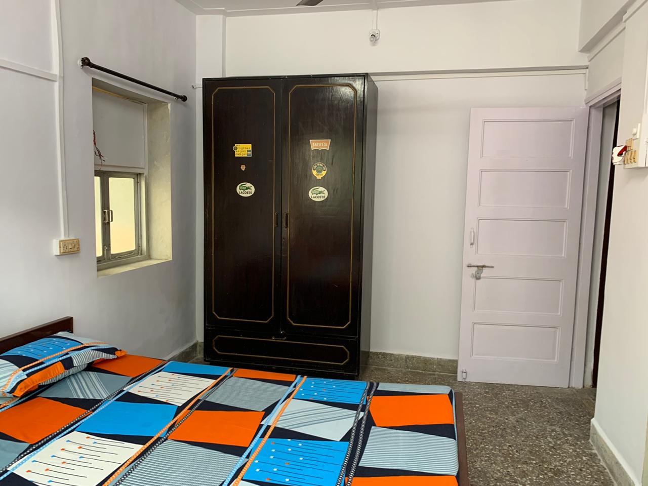 1 BHK Bina Apartment, Khar West — for Rent