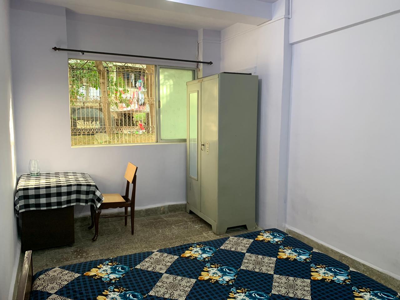 1 BHK Bina Apartment, Khar West — for Rent