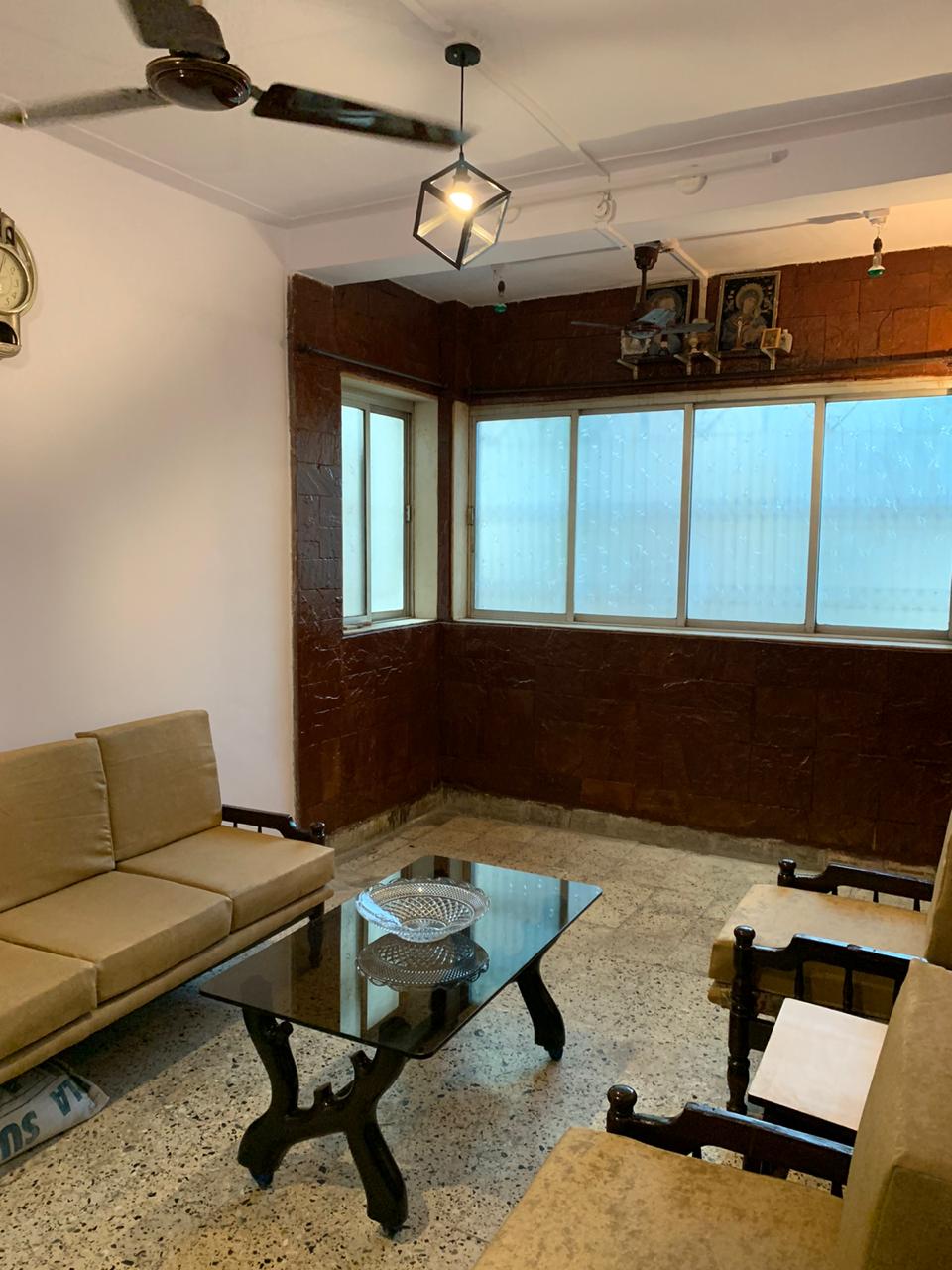 1 BHK Bina Apartment, Khar West — for Rent