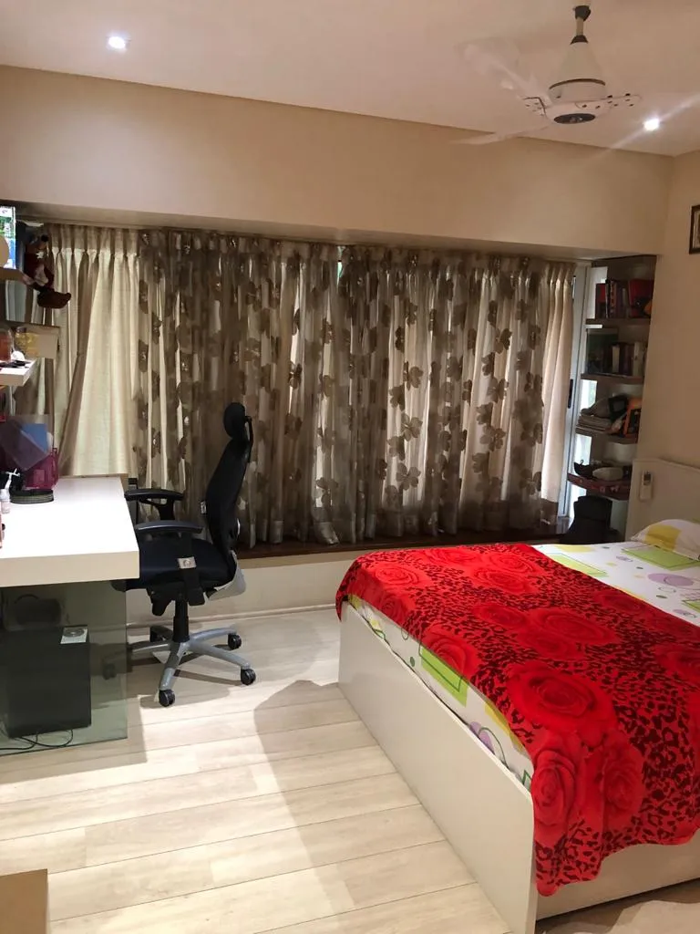 3 BHK Flats on Rent in Daffodils, Bandra West