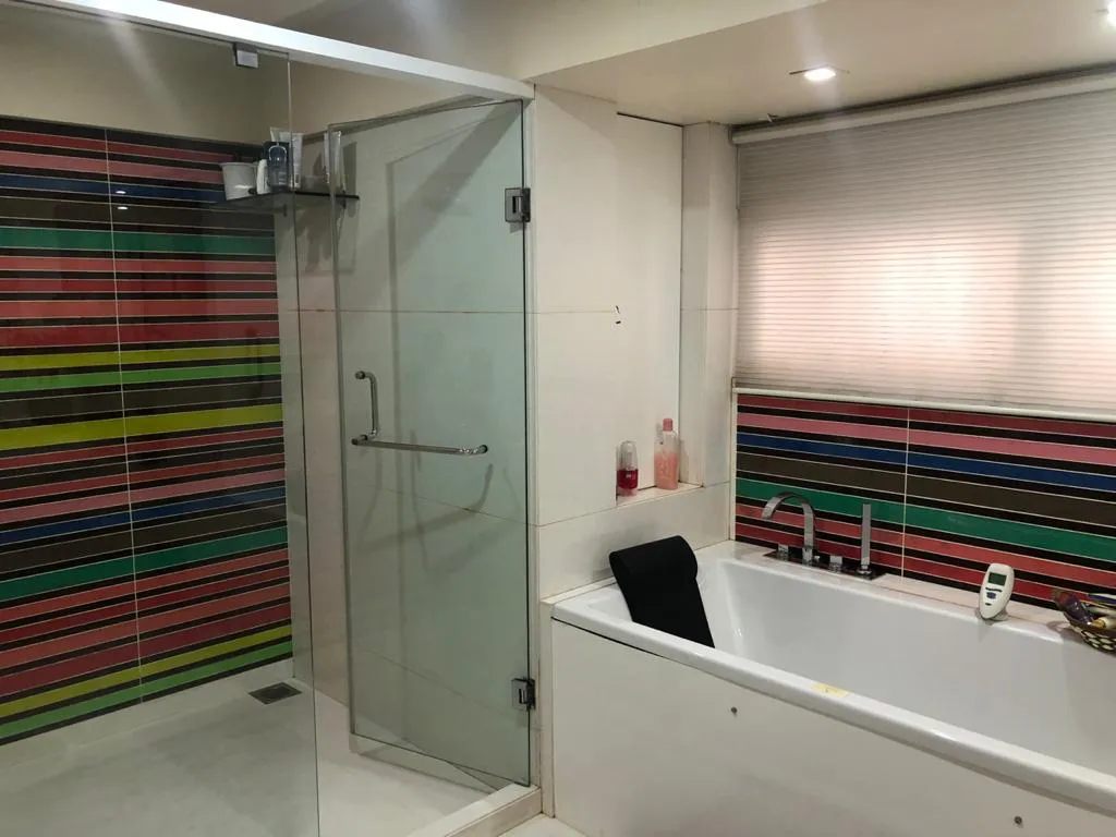 3 BHK Flats on Rent in Daffodils, Bandra West