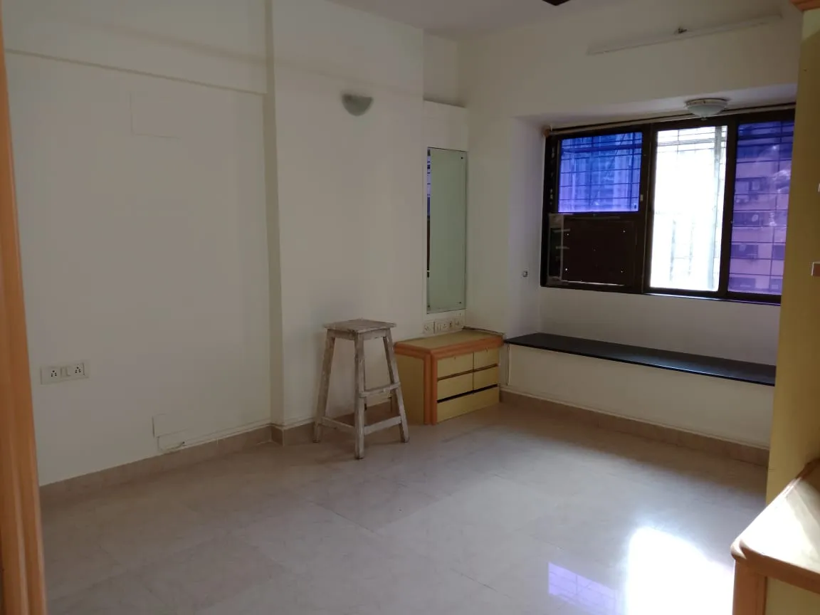 2 BHK Flats for Sale in Royal Classic, Bandra West