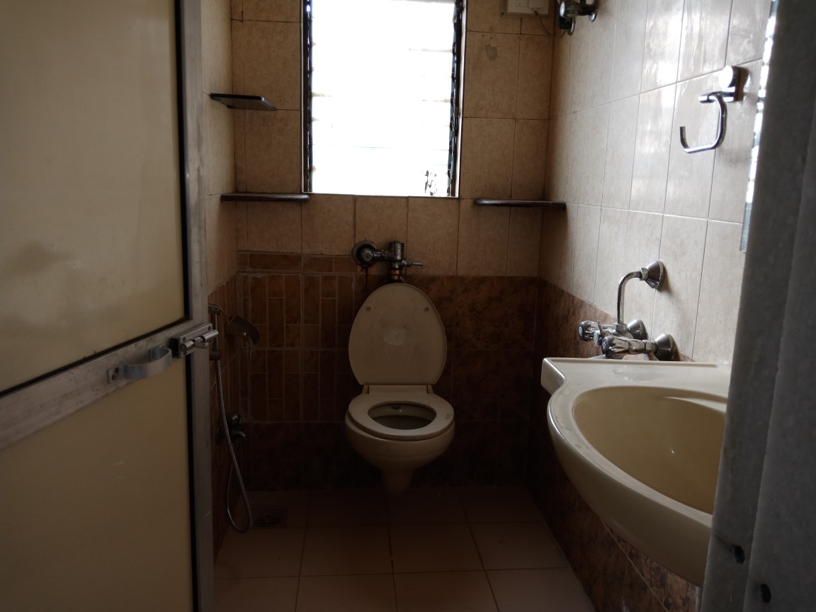 Master Bathroom - Royal Classic, Andheri West