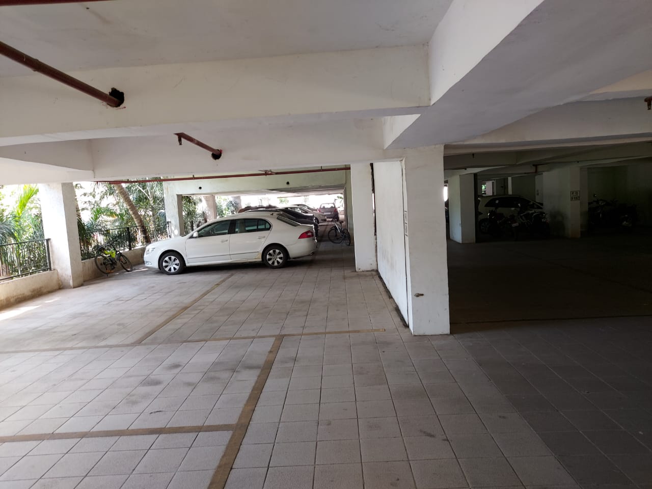 Building - Dlh Orchid, Andheri West