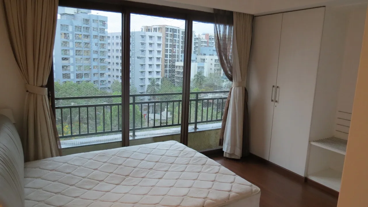 2 BHK Flats for Sale in Rizvi East Street, Santacruz East