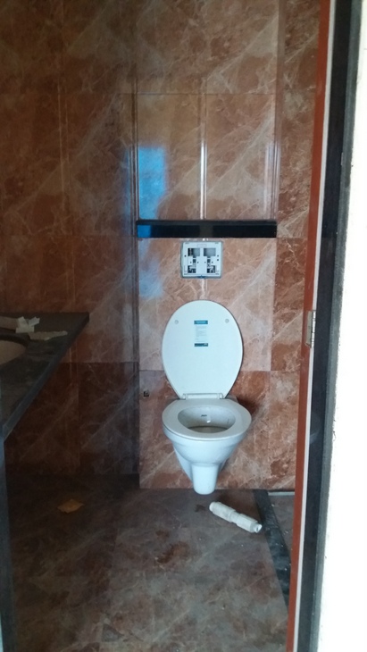 Bathroom 2 - Hubtown Sunstone, Bandra East