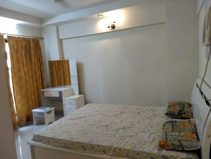 2 BHK Flats on Rent in Krishna Regency, Santacruz East