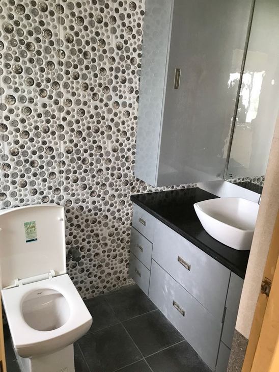 Master Bathroom - Sea Palace, Juhu