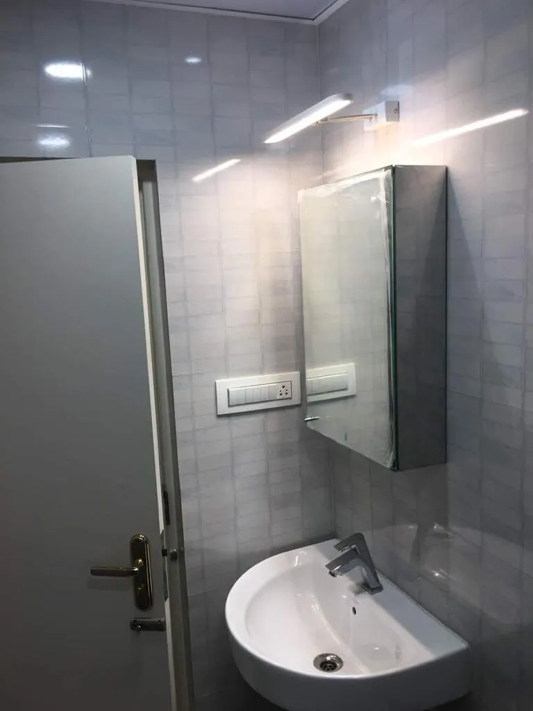 2 BHK Flats on Rent in Neelamber, Bandra West