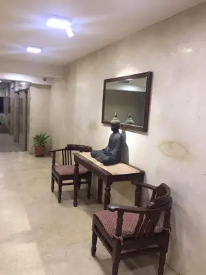 3.5 BHK Cenced, Bandra West — for Rent — photo 2 thumbnail