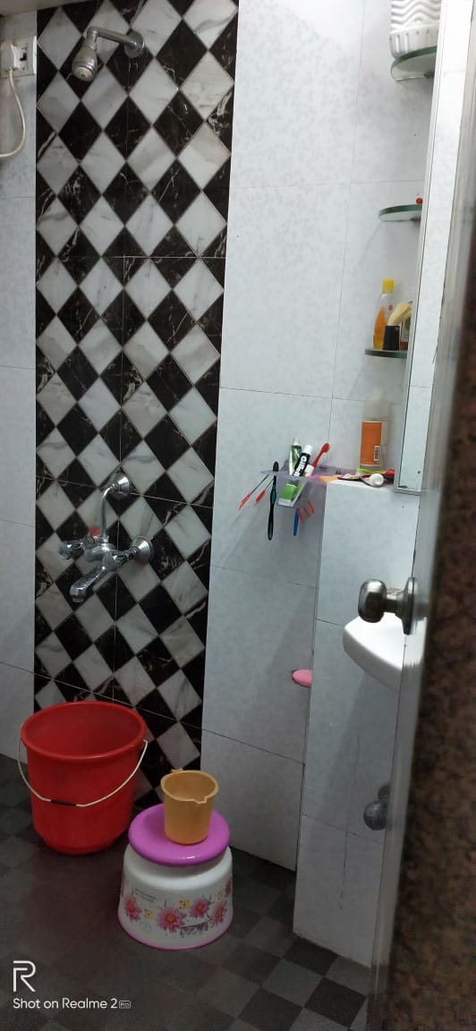 Master Bathroom - Gokul Blossom, Juhu