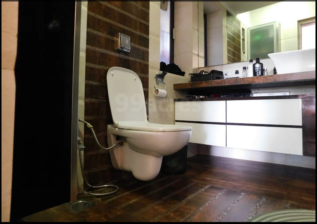 3 BHK Flats on Rent in Suraj Apartment, Juhu