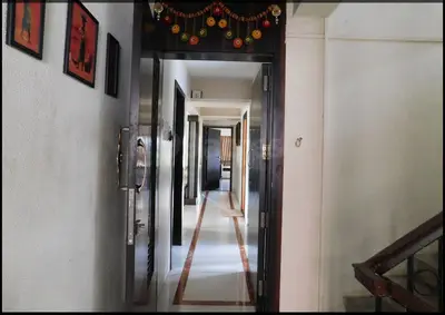 4 BHK Suraj Apartment, Juhu — for Rent — photo 13 thumbnail