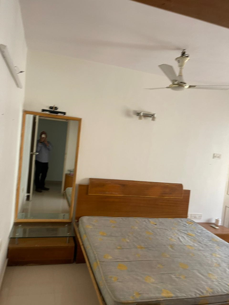 3 BHK Flats for Sale in Serenity Complex, Andheri West