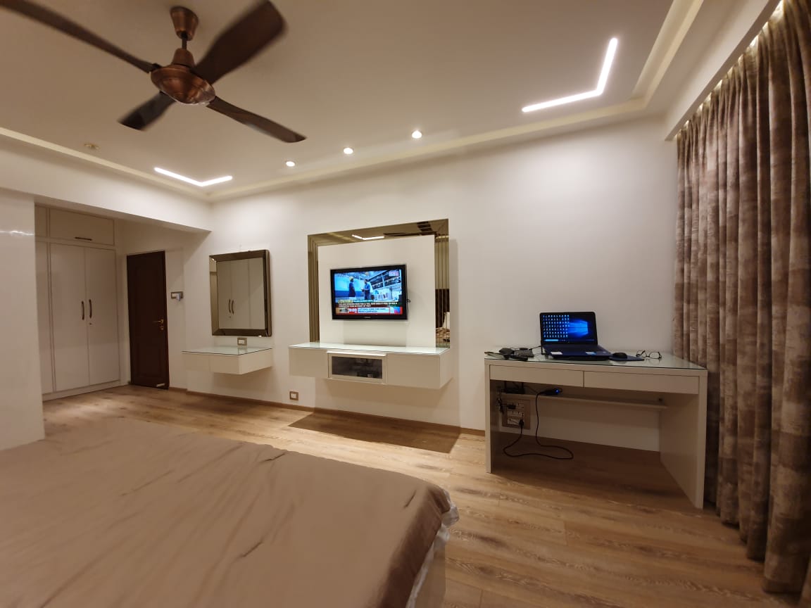 4 - Flamingo, Khar West