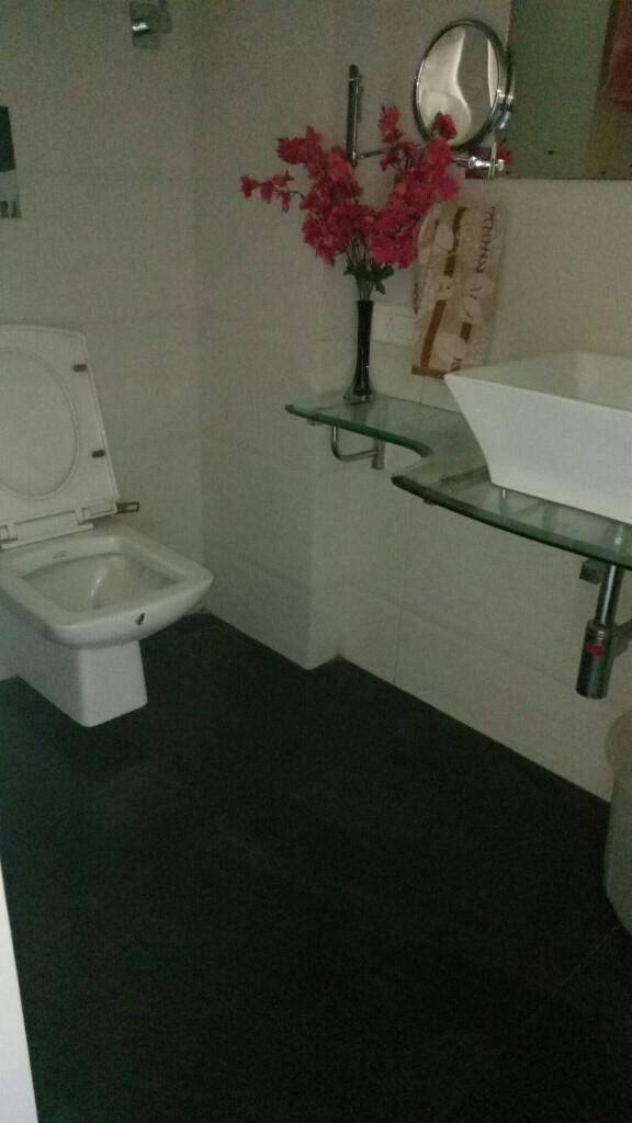 Bathroom 21 - Vidhani, Nepeansea Road