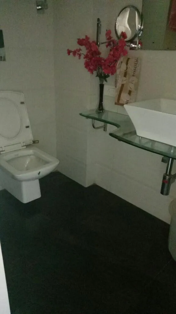 2 BHK Flats for Sale in Vidhani, Nepeansea Road